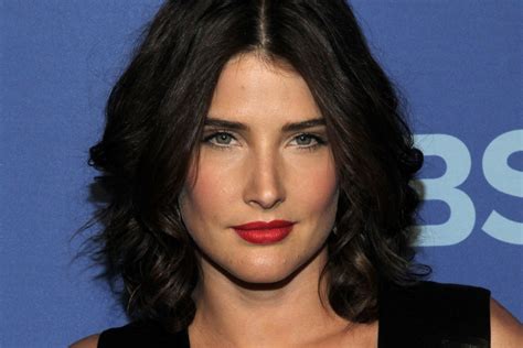 Cobie Smulders Goes Topless, Shares Health and Fitness ...